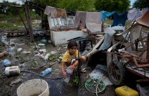 Argentina verso il voto in un loop di disastro sociale