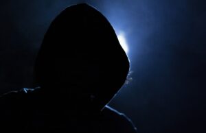 Squadristi digitali, le incursioni neofasciste nelle videoconferenze Squadristi