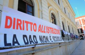 Scuole, in Italia Dad per il 70%: dopo un anno ancora nessuna la soluzione Scuole