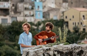 I Kings of Convenience rompono un lungo silenzio con “Rocky Trail” e tre date italiane Kings Of Convenience