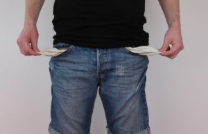 Reddito di cittadinanza, pagate salari decenti e i giovani non resteranno sul divano Reddito di cittadinanza