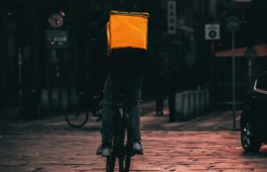 Rights against the machine, in un libro l’epopea dei riders Riders
