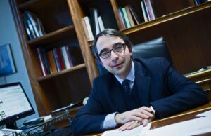 Draghi snobba i famigliari delle vittime delle stragi: De Pasquale in servizio De Pasquale