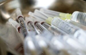Per l’Oms la terza dose senza vaccinare i Paesi poveri favorisce nuove varianti Oms