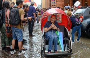 “Let’s Kiss”: un documentario sulle battaglie di Franco Grillini, presidente di Arcigay Let's Kiss, un film su Franco Grillini