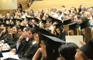 Su una chat WhatsApp la mobilitazione per chiedere ad Unibo un appello straordinario di laurea Unibo