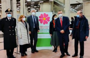 Alla Fiera di Bologna riapre l’hub vaccinale per la terza dose Fiera