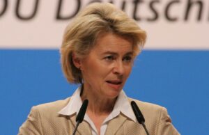 Trasparenza, quei messaggi con Pfizer che Ursula von der Leyen non vuole rivelare Trasparenza