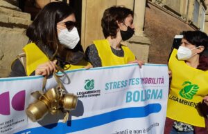 Passante di Bologna, Legambiente consegna un Tapiro d’oro antigas alla giunta Tapiro d'oro