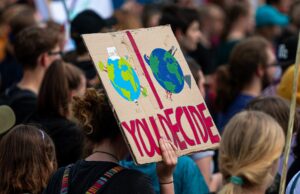 Le Nazioni Unite: «la nostra casa è in fiamme». Ma l’Italia torna al carbone Cambiamento climatico