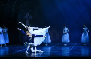 Brilla Nicoletta Manni al Comunale in Giselle