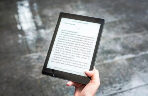 Precipitazioni di libri per rinfrescare lo spirito Precipitazioni