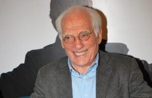 È morto Angelo Guglielmi, Loris Mazzetti: «Ha inventato la tv moderna» Angelo Guglielmi