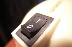Come sostituire un interruttore in casa: una breve guida interruttore