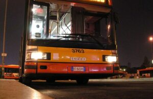 Bus notturni e cabina di regia, il Comune presenta il piano sull’economia della notte Bus notturni
