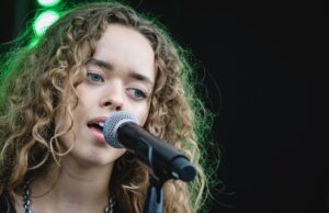 Nilüfer Yanya a Bologna sul palco del Locomotiv club