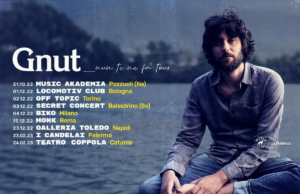 Carpe diem “Nun te ne fa’” di Gnut al Locomotiv Club di Bologna