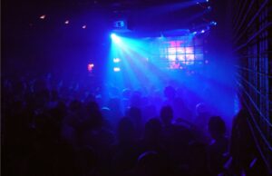 Reato di rave, la repressione può essere estesa a diritti costituzionali Rave