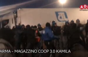 Parma, la polizia carica i lavoratori in sciopero ai magazzini Coop: due feriti Coop