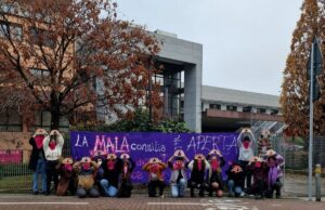 Le studentesse femministe occupano per far rivivere lo sportello antiviolenza Studentesse