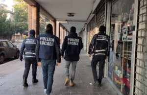 La tortura degli agenti di polizia locale a Sassuolo e la cultura violenta Tortura
