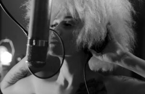 Lady Blackbird porta la sua anima jazz al Locomotiv Club