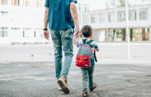 I genitori contro il calendario scolastico della Regione: non aiuta le famiglie Calendario scolastico, Famiglie, Riforma