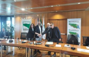 Il Servizio Ferroviario Metropolitano verrà potenziato con corse anche di notte Servizio Ferroviario Metropolitano