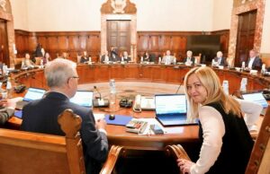 Cgil, Cisl e Uil in piazza a Bologna dopo la “provocazione” del Decreto lavoro Decreto lavoro