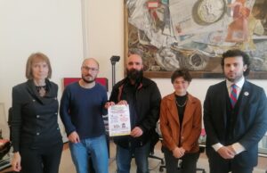Riprendiamoci il Comune! Anche Bologna raccoglie firme per due proposte di legge Riprendiamoci il Comune