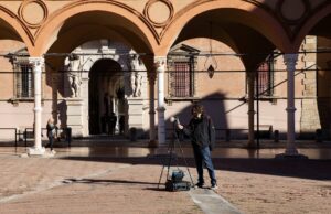 Suoni di Passaggio: un’opera musicale site specific per raccontare i portici suoni di passaggio