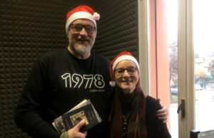 Due Babbə Natale portano tanti libri in dono: i consigli di lettura Natale