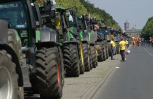 Come le proteste degli agricoltori rappresentano un’occasione per l’estrema destra Trattori