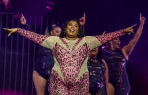 Lizzo è in crisi, Vasco e la Palestina: le notizie leggerissime lizzo