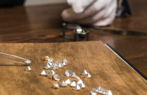 Guida all’acquisto di partite di diamanti per gioiellerie e rivenditori: tutto quello che c’è da sapere