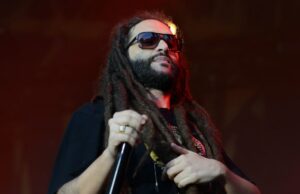 «Respiro l’aria di ogni luogo del mondo», Alborosie verso il concerto all’Estragon Alborosie