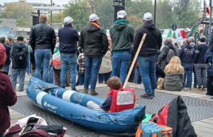 La protesta degli alluvionati sotto la Regione Emilia-Romagna: «Sicurezza del territorio e risarcimenti» Alluvionati