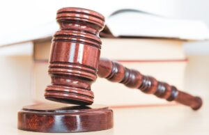 Lo sciopero dei precari della Giustizia assunti con il Pnrr e a rischio licenziamento Giustizia