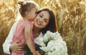 Dalla tradizione alla celebrazione globale: l’evoluzione della Festa della Mamma festa della mamma