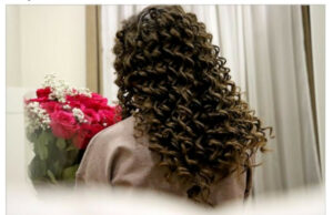 Capelli: cos’è il metodo heatless curls heatless curls