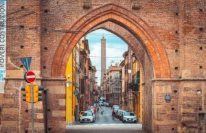 Bologna e le sue meraviglie: guida per un viaggio consapevole nel cuore dell’Emilia