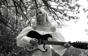 GLAMORAMA – puntata del 2 Ottobre 2025 Natalie Bergman