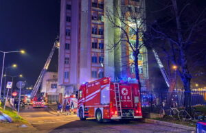 Sfollati per l’incendio del Grattacielo di Ferrara, il Comune chiude l’accoglienza dopo pochi giorni Grattacielo
