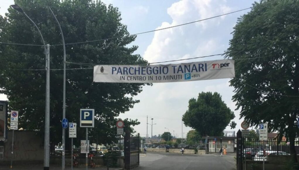 Parcheggio Tanari