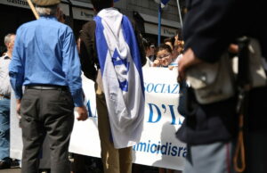 25 aprile, l’Arci di Milano chiede di non portare la bandiera di Israele 25 aprile