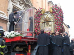Laicità della scuola, diventa un caso la tappa della Madonna di San Luca in Bolognina Madonna di San Luca