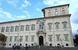 Rimpatri, il tentativo di comprare gli avvocati sulla remigrazione attenzionato dal Quirinale Rimpatri