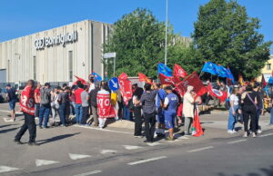 Sciopero alla Bonfiglioli Riduttori: oltre all’automazione, lo stop all’appalto Bonfiglioli Riduttori