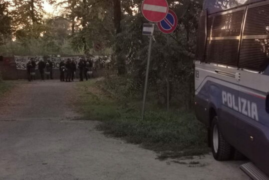 Le ruspe e la polizia a Bosco Ospizio per il cantiere di un supermercato Bosco Ospizio