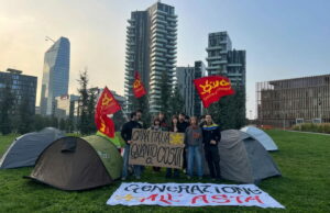 Milano, Udu denuncia il carovita in città con le tende alla Biblioteca degli Alberi Tende studenti Milano